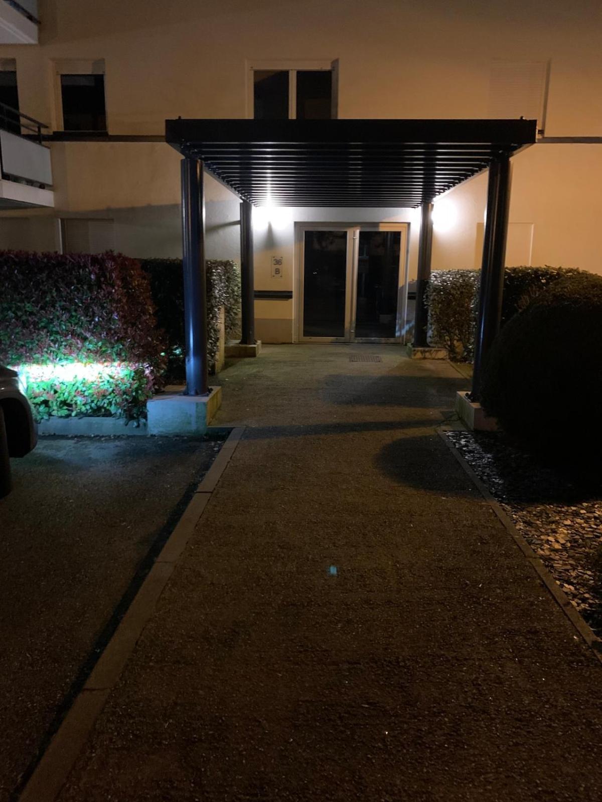 L Edelweiss Et Sa Piscine Apartment Albertville Luaran gambar